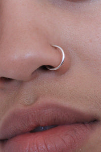 FAUX NOSTRIL RING